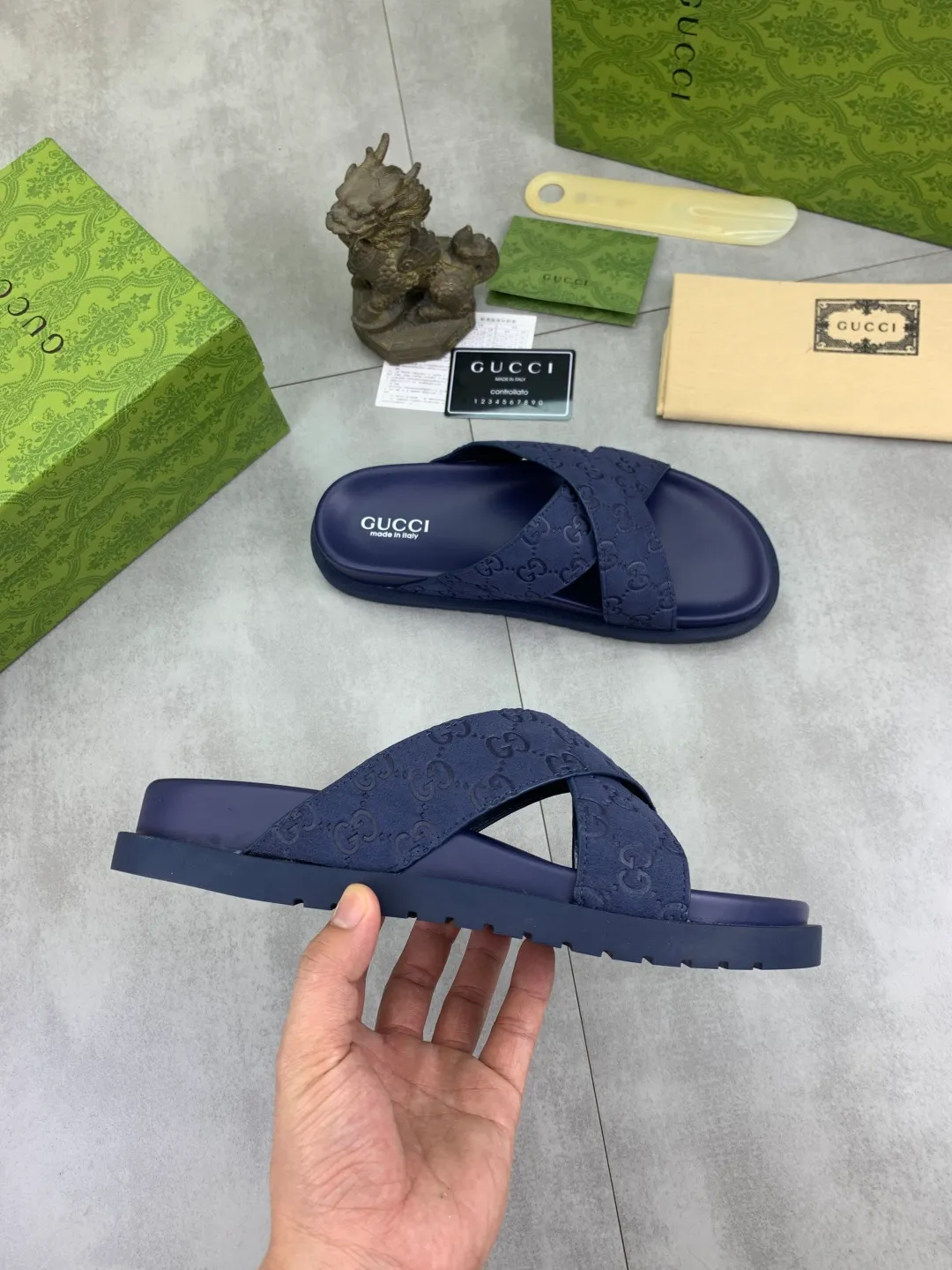 Men's Men's Shoes💰P320💰[New Style]🎁🎁🎁 High-quality GUCCI new casual slippers for the Year of the Snake, original official website, perfect workmanship, transmitting a kind of noble luxury, sublimating its definition of luxury in Gucci's high-end extraordinary craftsmanship. Original Gucci double G combination outsole, code number: 38-44 (45 customized)